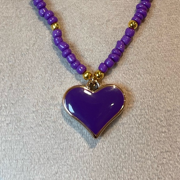 Elegant Purple Heart Necklace - Picture 4 of 4